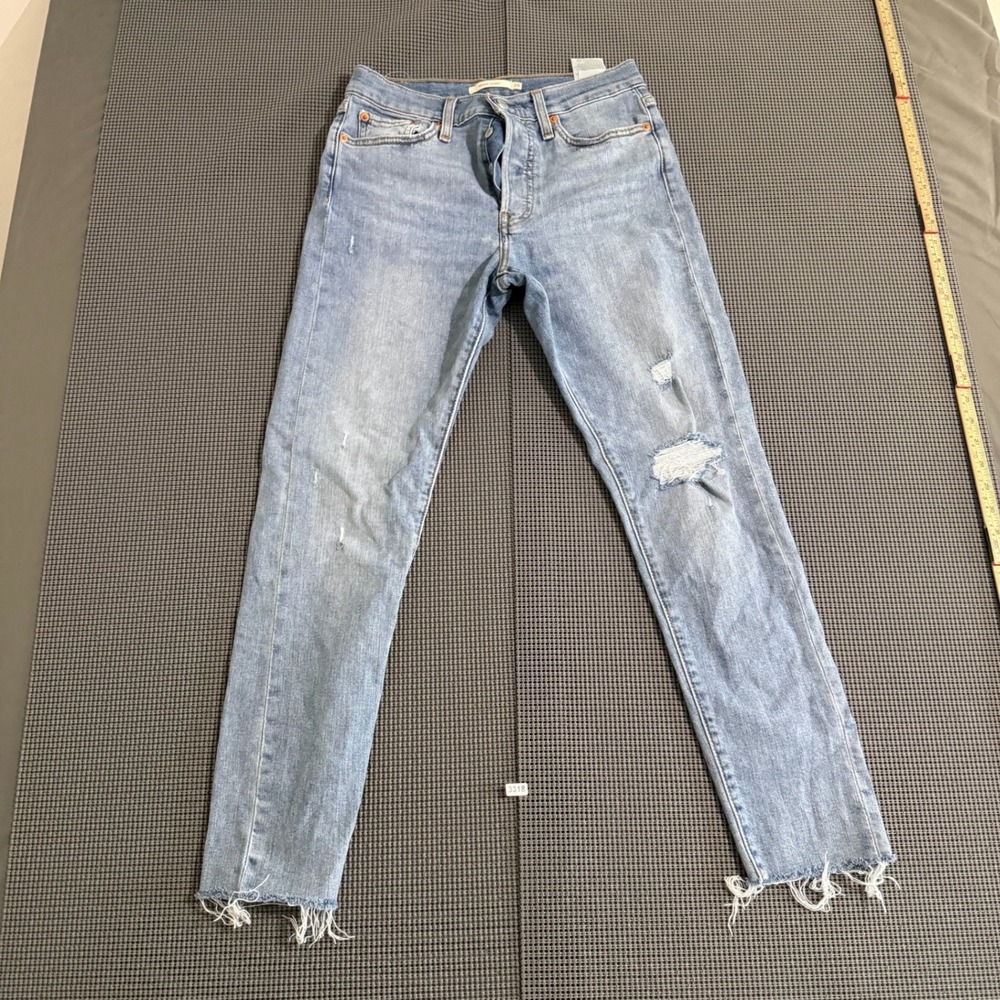 Levis Wedgie Skinny Jeans Womens 28 Light Wash Distressed Raw Hem Blue Denim